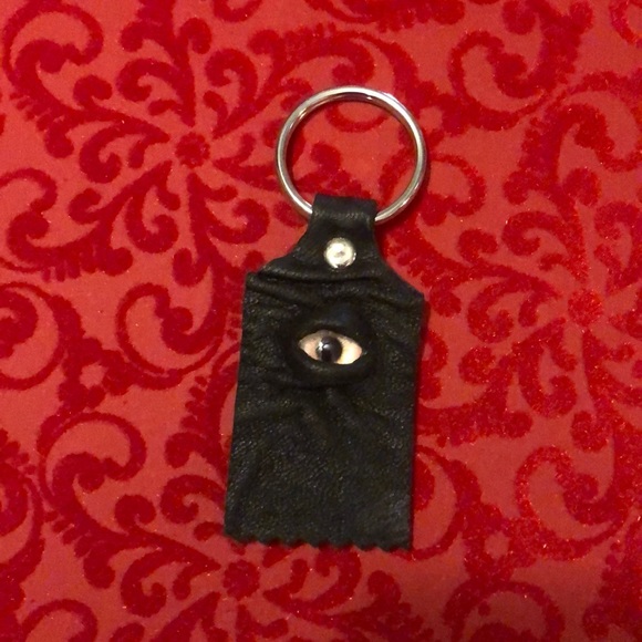 Accessories - Leather eye keychain